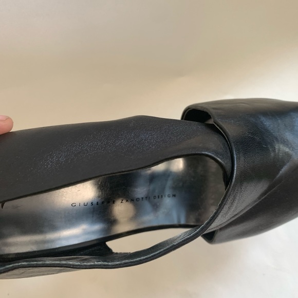 Fierce heels !! - Picture 4 of 5